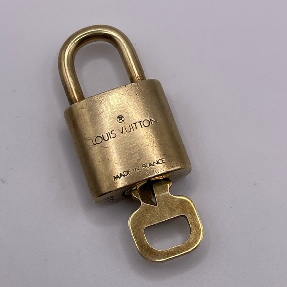 100% Authentic and pre loved Louis Vuitton - Gold Lock and Key set #300 - Picture 2 of 5